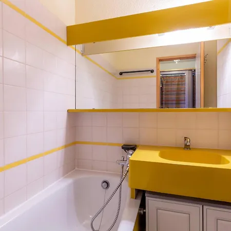 Apartment Cosy Pour 4 Pers. Avec Balcon, Proche Pistes - Fr-1-353-36 *